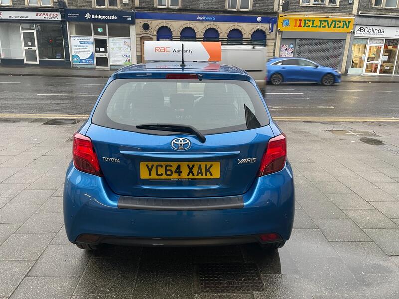 TOYOTA YARIS