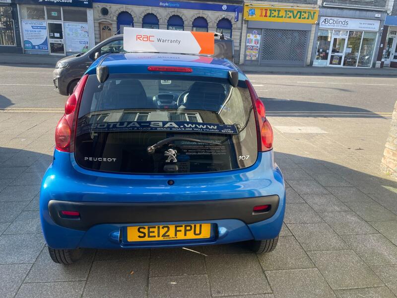 PEUGEOT 107
