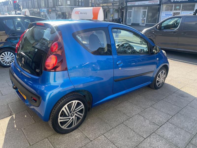 PEUGEOT 107