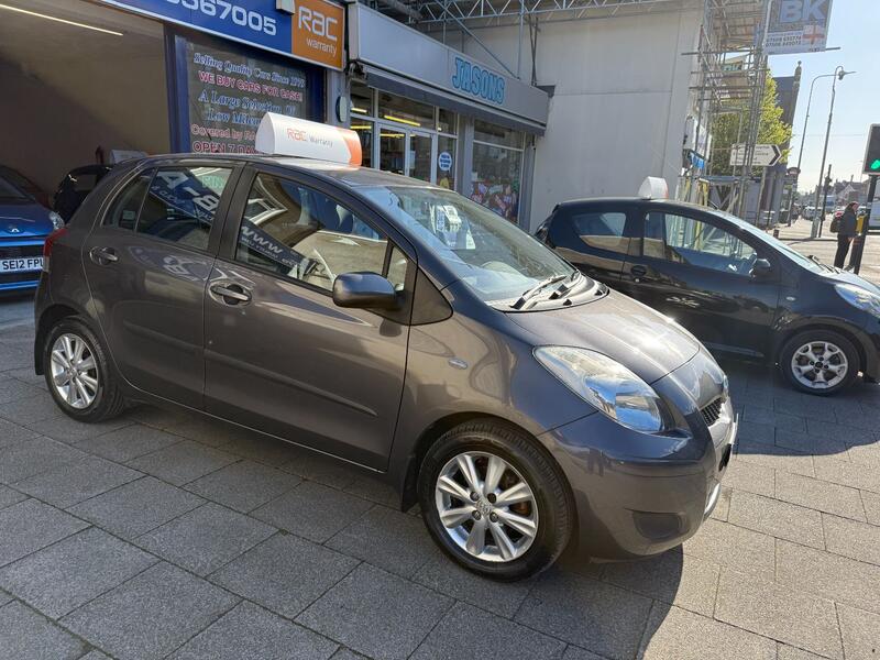 View TOYOTA YARIS 1.3 Dual VVT-i TR