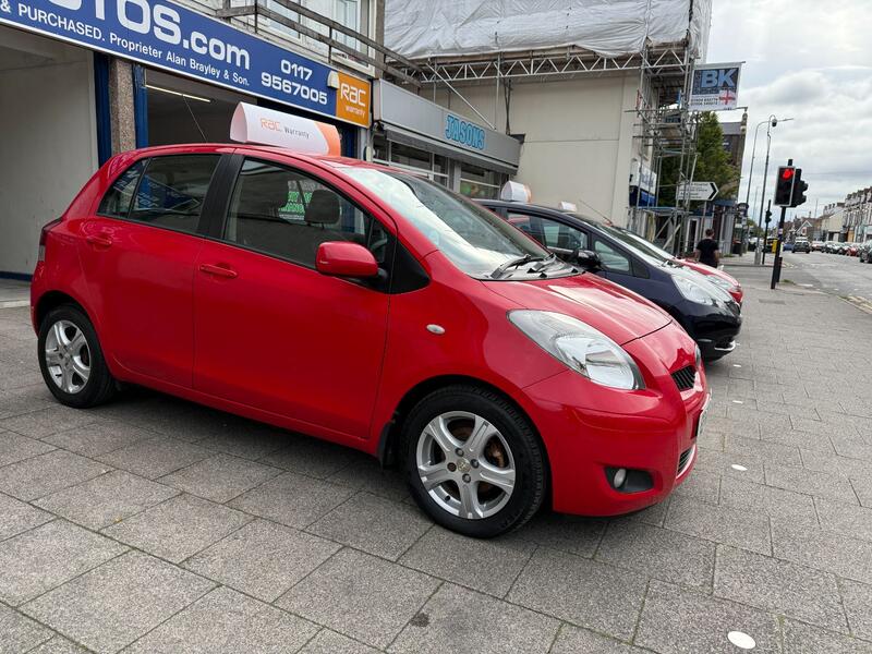 View TOYOTA YARIS 1.3 Dual VVT-i TR