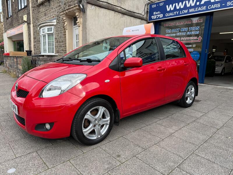 View TOYOTA YARIS 1.3 Dual VVT-i TR