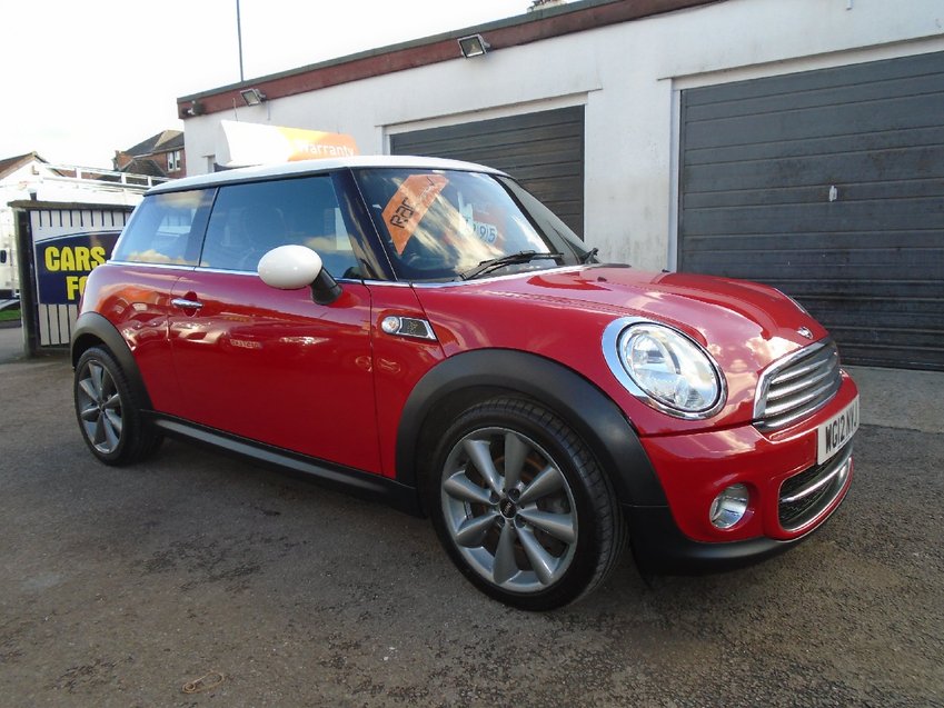 View MINI HATCHBACK DT 113  Cooper London 2012