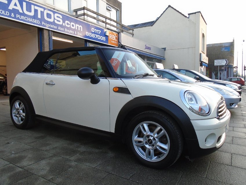 View MINI CABRIOLET 1.6  One CONVERTIBLE