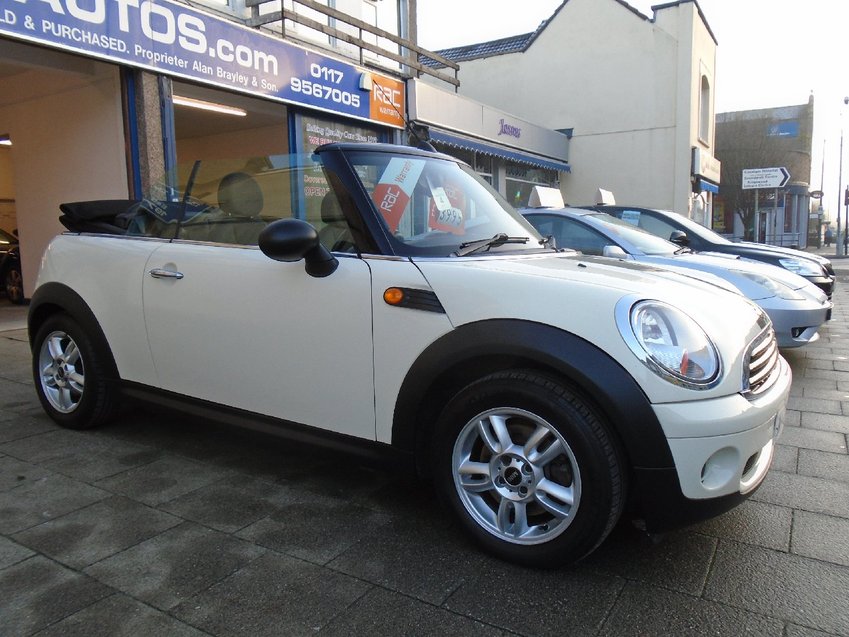 View MINI CABRIOLET 1.6  One CONVERTIBLE